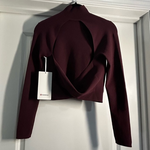 Lululemon Athletica Garnet Ribbed-Knit Twist Back Mockneck Sweater. - Picture 6 of 10